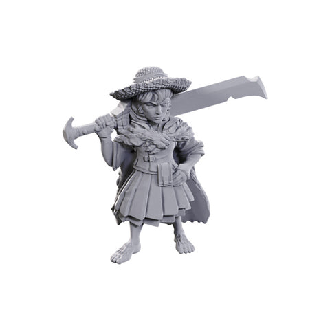 Pathfinder Battles Deep Cuts: Unpainted Minis - Female Halfling Magus Low-Level